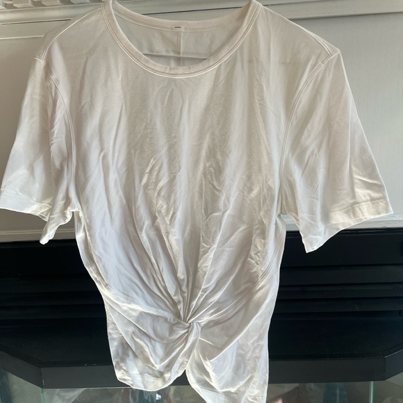 Lululemon T-shirt - Picture 1 of 2